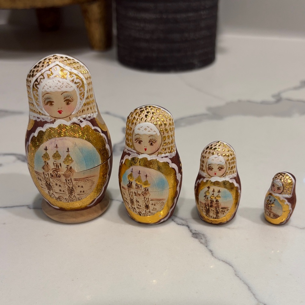 Russian nesting dolls 🪆